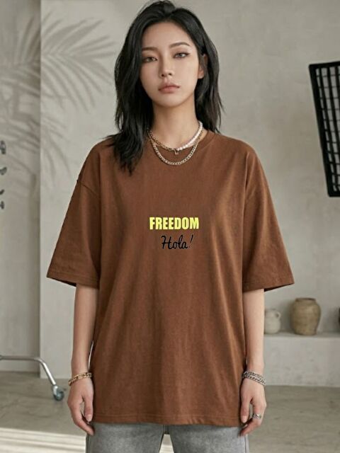 Trendseninle Kahve Freedom Hola Baskılı Tişört - S000523605-19413