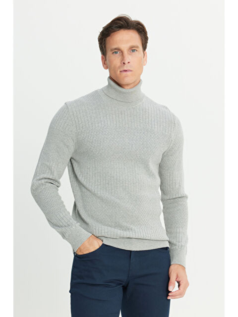 AC&Co / Altınyıldız Classics Erkek Gri Melanj Recycle Standart Fit Normal Kesim Tam Balıkçı Yaka Pamuklu Jakarlı Triko Kazak - S000394502-74