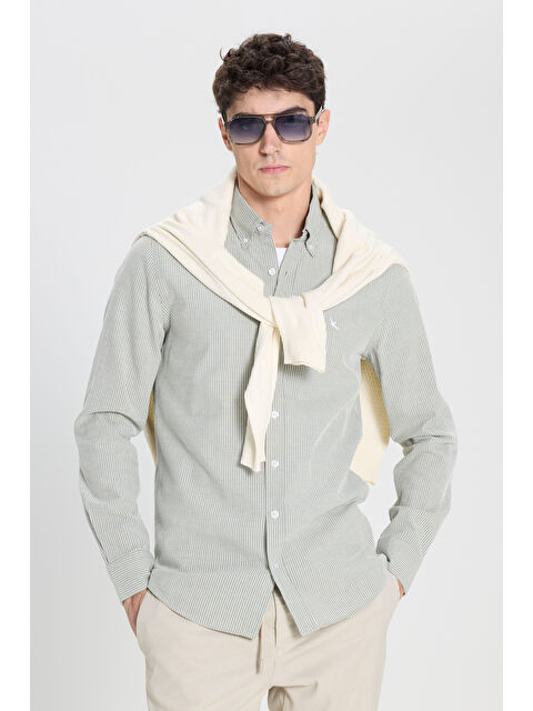 Altınyıldız Classics Erkek Haki-Beyaz %100 Pamuk Slim Fit Dar Kesim Düğmeli Yaka Çizgili Gömlek - S000402928-37302