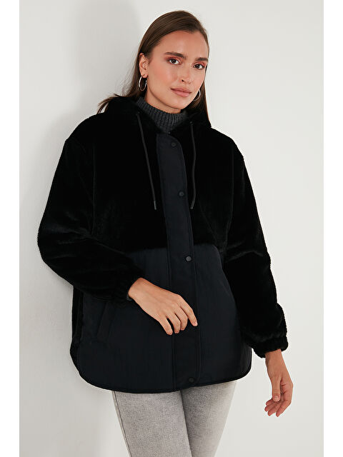 Lela Comfort Fit Kapüşonlu Yumuşak Dokulu Kadın Mont 497HOLLY - S000451012-19351