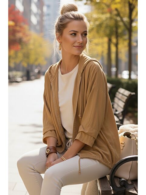 Chiccy İtalyan Hardal Rengi Kapüşonlu 3/4 Kol Fermuarlı Cepli Casual Pamuklu Dokuma Ceket 70 70 - S000508220-20074