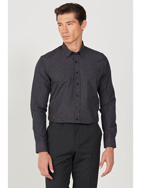 AC&Co / Altınyıldız Classics Erkek Siyah Slim Fit Dar Kesim Düğmeli Yaka Baskılı Gömlek