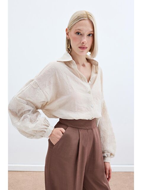 SATEEN Nakış Detaylı Kraşlı Gömlek - Bej - S000405294-19928