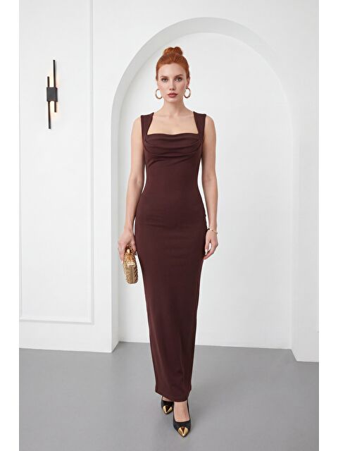 Lafaba Kadın Kahverengi Kare Yaka Kolsuz Krep Davet Elbisesi