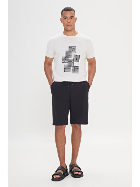 AC&Co / Altınyıldız Classics Erkek Siyah Standart Fit Normal Kesim Casual Örme Şort