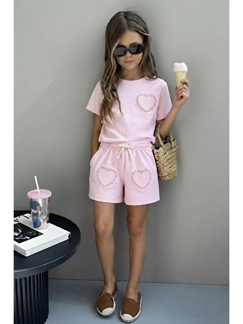 Monila Kız Çocuk Pamuklu Bisiklet Yaka Kalp Detaylı T-Shirt Ve Şort Alt Üst Takım