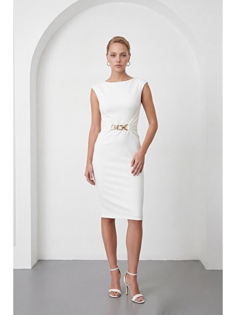 Lafaba Kadın Beyaz Bisiklet Yaka Aksesuar Detay Midi Davet Elbisesi