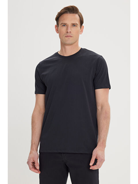 Altınyıldız Classics Erkek Siyah Slim Fit Dar Kesim Pamuklu Bisiklet Yaka Tişört