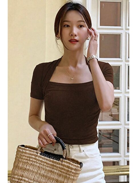 Tarz Cool Kadın Haki Kuğu Yaka Slim Kısa Kollu Fit Crop Bluz