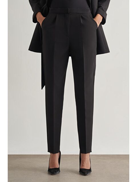 Mizalle Tek Pile Siyah Krep Klasik Pantolon - S000394763-19351
