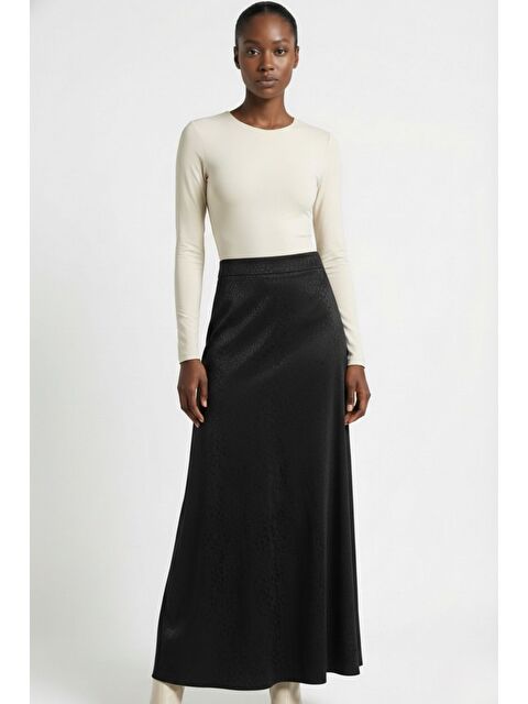 Mizalle Jakarlı Siyah Maksi Etek