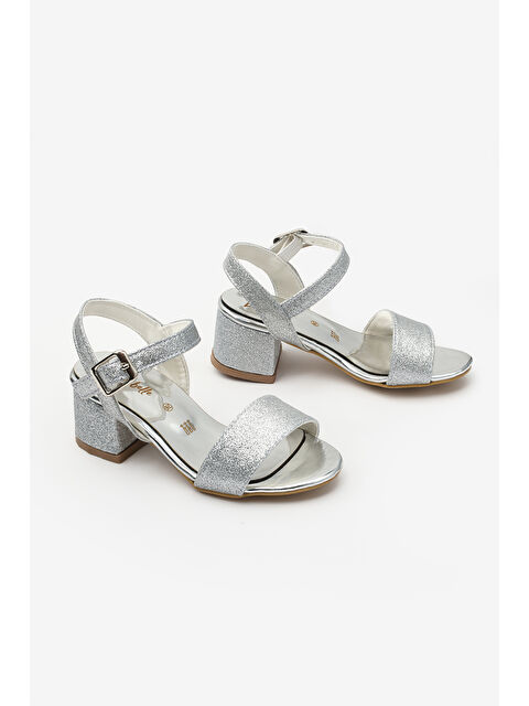 Le Mabelle Gümüş Tek Bantlı Bilekten Bağlamalı Kız Çocuk Topuklu Ayakkabı