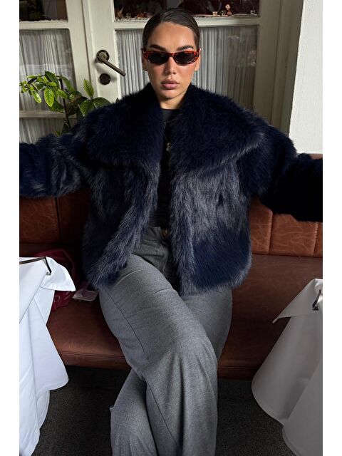 Madmext Lacivert Yumuşak Dokulu Kadın Kürk Mont Mg2204 - S000273950-21164