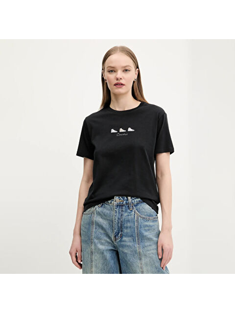 Converse High Tops Kadın Siyah Yuvarlak Yaka Tişört - S000525914-19351