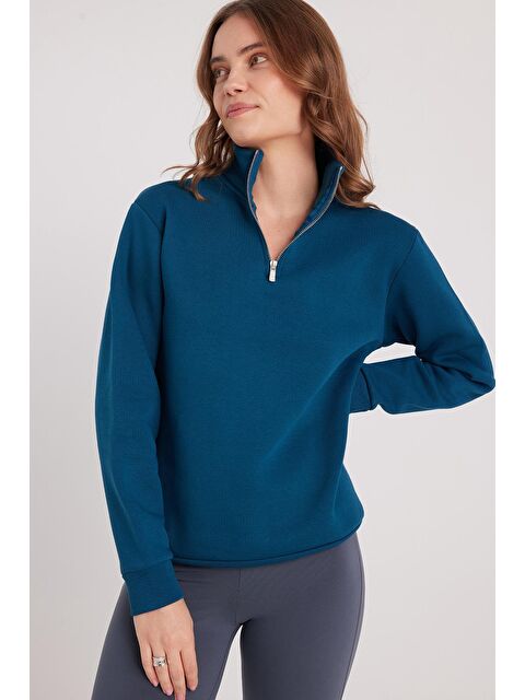 TUDORS Kadın Relax Fit Rahat Kesim Pamuklu İçi Polarlı Yarım Fermuarlı İndigo Dik Yaka Sweatshirt - S000525920-23093