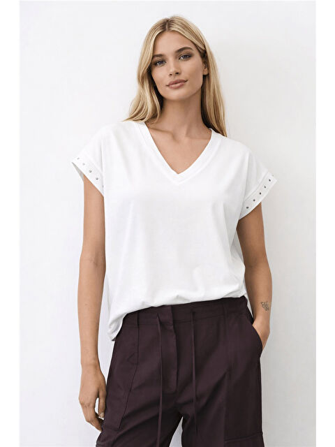 Fashion Friends Pamuklu Regular Fit V Yaka Kadın Bluz 26Y0034K1