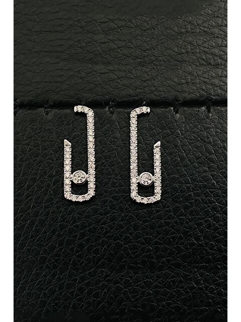 New Obsessions Mess Uno Zirkon Tektaşlı Ataç Çivi Küpe - S000469999-18105