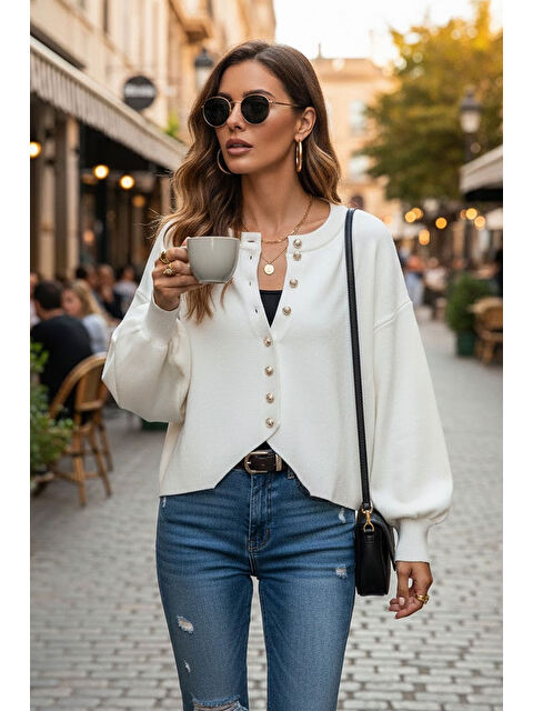 Tarz Cool Beyaz Yumuşak Dokulu Mücevher Düğmeli Ceket Görünümlü Triko Hırka - S000493708-20063