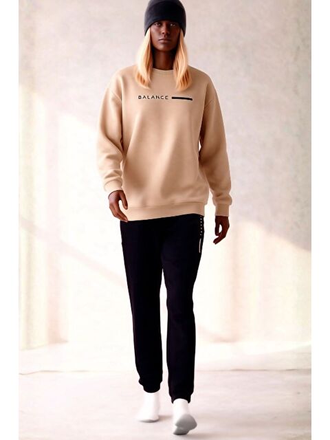 Trendseninle Kadın Bej Siyah Balance Baskılı Oversize Eşofman Takımı - S000492884-37216