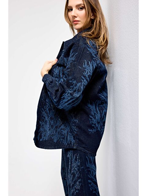 It's Basic Kadın Koyu Jean Rengi 9s6-5 Oversize Parlak Taş Desen Detaylı Özel Tasarım Denim Ceket - S000487022-17234