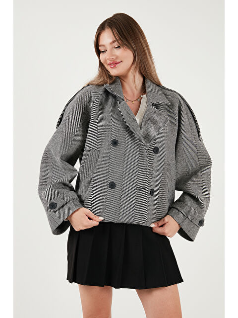 Lela Balıksırtı Pamuklu Regular Fit Kruvaze Yaka Astarlı Kaşe Kadın Ceket Mont 6524981 - S000465318-37424