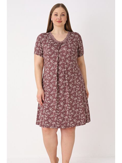 Intensive Kadın Büyük Beden Kahverengi Desenli Elastanlı Dantelli Kısa Kollu Gecelik