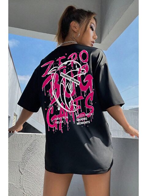 Trendseninle Kadın SİYAH Bisiklet Yaka Games Baskılı Oversize T Shirt - S000368255-19351
