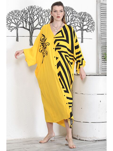 Chiccy Sarı V Yaka 3/4 Kol Düğmeli Gizli Cepli Nakışlı Baskılı Casual Oversize Dokuma Elbise