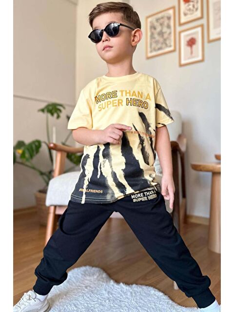 Riccotarz Erkek Çocuk More Than Yazı ve Eskitme Yazı Baskı Detaylı T-Shirt Sarı Eşofman Takım - S000407421-20072