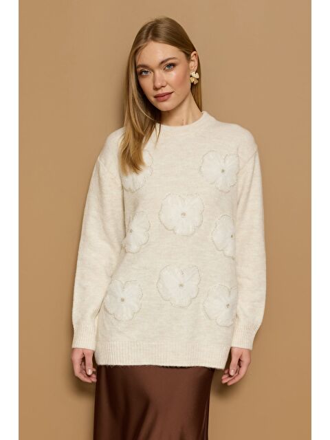 Fullamoda Çiçek Nakışlı Taşlı Bisiklet Yaka Triko Kazak - S000501523-19965