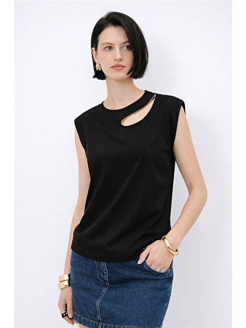 Fashion Friends Pamuklu Pencere Detaylı Taşlı Kadın Bluz 26Y0165K1