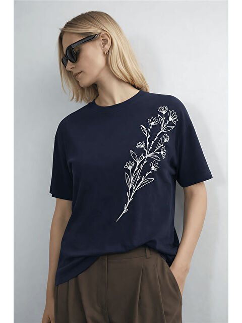 Fashion Friends Baskılı Bisiklet Yaka Kısa Kollu Kadın Bluz 26Y0229K1