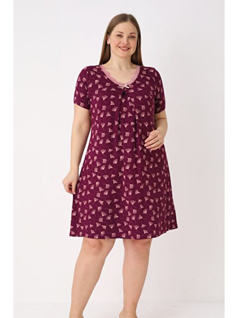Intensive Kadın Büyük Beden Desenli Elastanlı V Yaka Dantelli Fiyonklu Kısa Kollu Gecelik