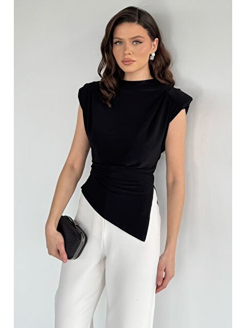 Gülseli Kadın Omuz Vatkalı Drapeli Asimetrik Kesim Bluz