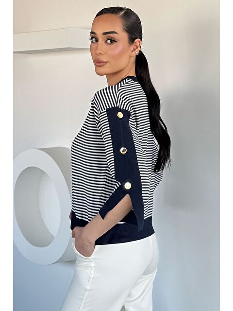 Gülseli Kadın Çizgili Triko Bluz