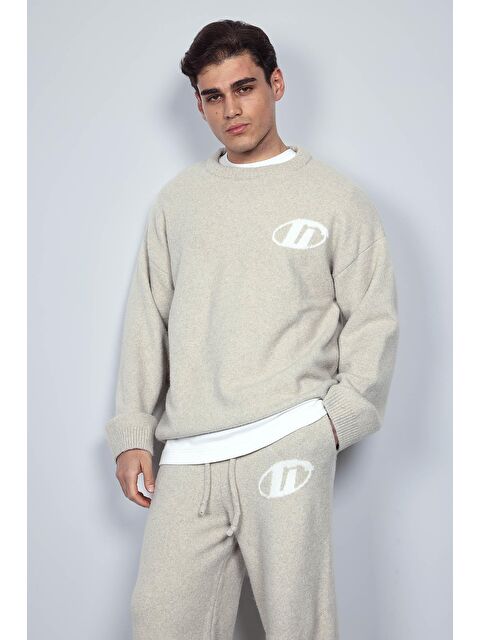 Abluka Online Erkek Oversize Boxy Fit Logo Detaylı Tüylü %100 Pamuk Kazak Bej - S000446676-19928