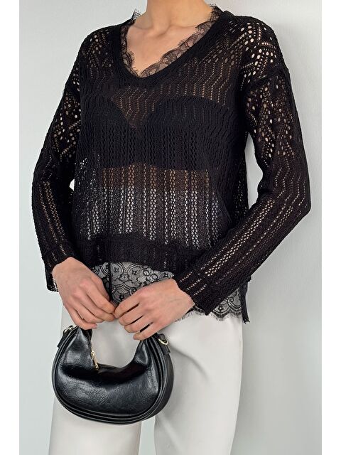 Gülseli Kadın V Yaka Ajurlu Güpür Detaylı Triko Bluz