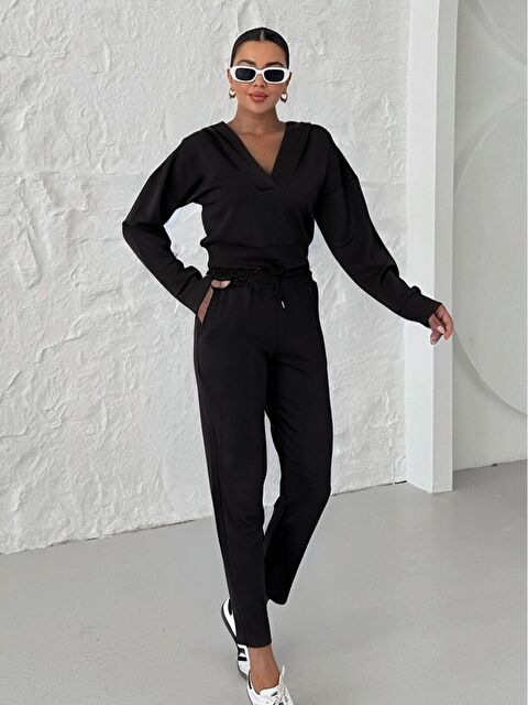 Trendseninle Kadın Siyah V Yaka Kapüşonlu Crop Eşofman Modal Kumaş Alt-Üst Takım - S000451617-19351