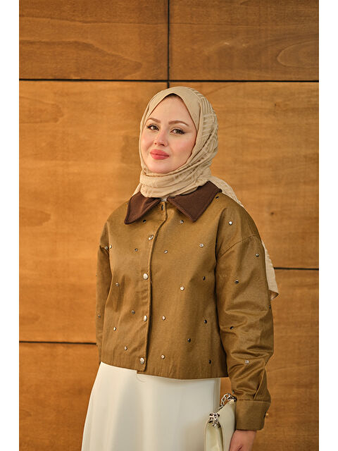 Locco Moda Kadın Yakası Kadife Detay Kısa Ceket Vizon - S000495234-26429