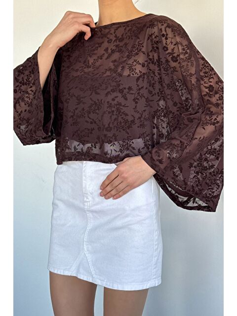 Gülseli Kadın Giyilebilir İç Astarlı Güpürlü Bluz