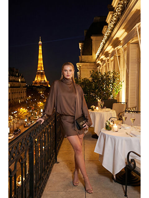 Lela Standart Fit Bağlamalı Dik Yaka Saten Kadın Elbise 59135520 - S000498930-19413