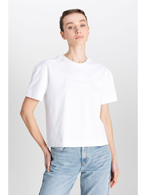 Wrangler %100 Pamuk Relaxed Fit Geniş Kesim Bisiklet Yaka Ekru Tişört - S000470651-20063