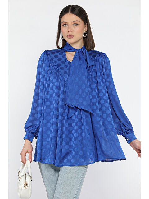 Gülseli Ön Pile Detaylı Kravat Yaka Puanlı Kadın Astarlı Bluz - S000365018-23710
