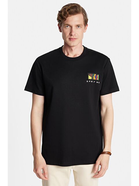 TUDORS Relax Fit Rahat Kesim Pamuklu Ön Ve Arka Baskı Ve Nakış Detaylı Bisiklet Yaka Beyaz Siyah Tişört - S000494354-19351