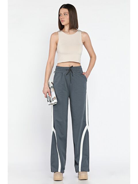 Gülseli Bel Lastikli Yan Şeritli Kadın Bol Paça Eşofman Altı - S000365011-33408