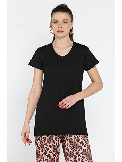 Gülseli V Yaka Yan Yırtmaçlı Kadın Tişört - S000365024-19351