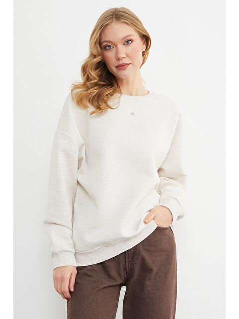 Fullamoda 3 İplik Taşlı Kalp Detaylı Oversize Sweatshirt - S000450114-19928