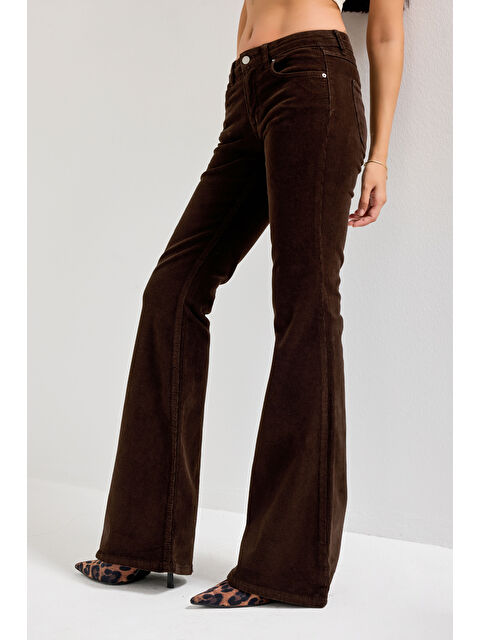It's Basic Kadın Acı Kahve 29w5-81 Flare Fit Esnek İnce Fitilli Velvet Kadife Kumaş Pantolon - S000481809-37323