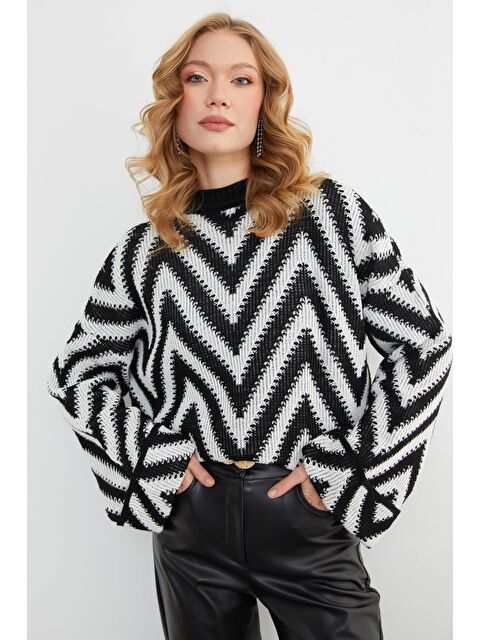 Fullamoda Zikzak Desenli Kol Detaylı Triko Kazak - S000494091-19351
