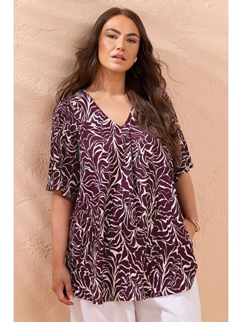 Stil Diva Büyük Beden V Yaka Kısa Kollu Soyut Desenli Asimetrik Kesim T-shirt 616219 - S000427317-20036